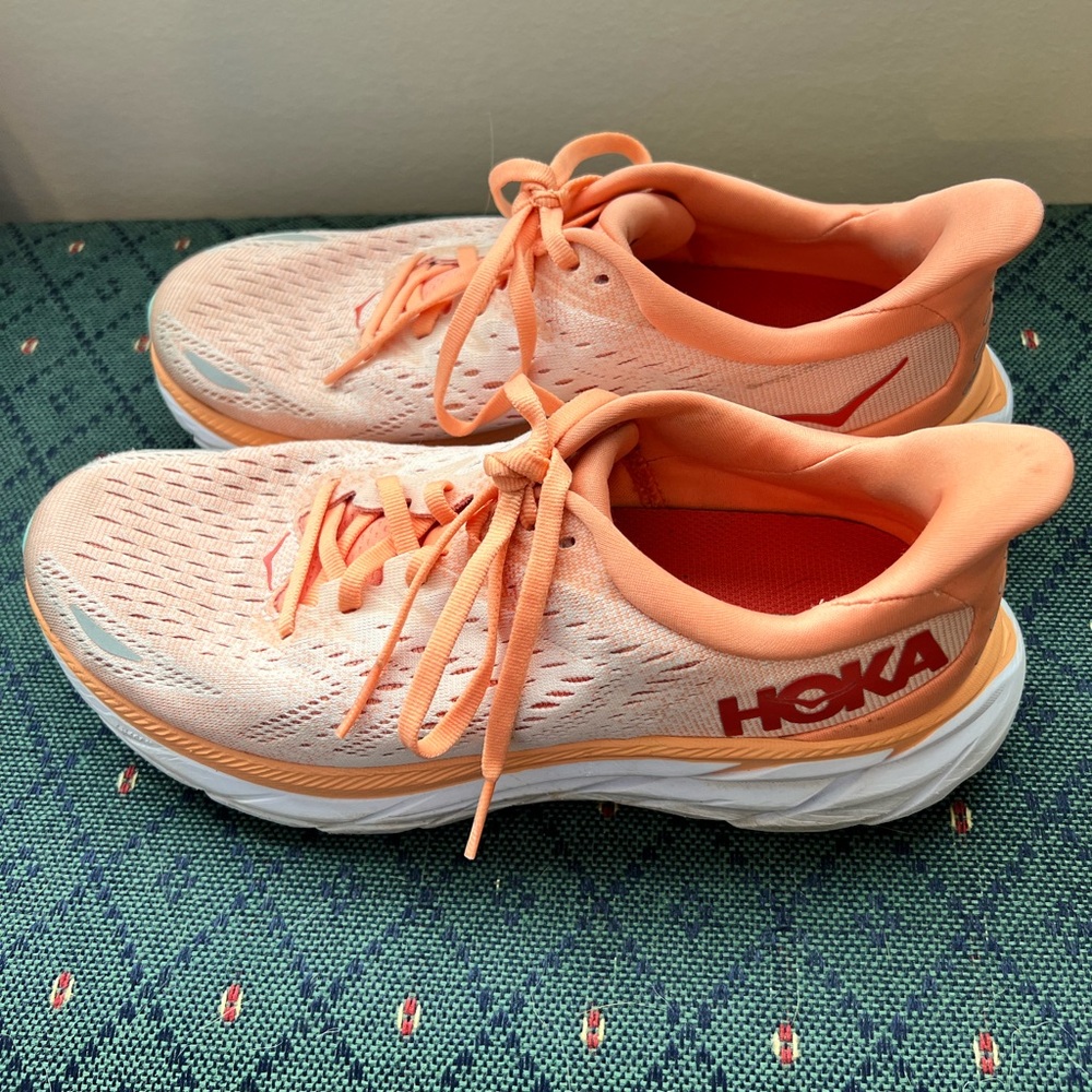 Women’s Hoka Clifton 8 - Size 7.5B